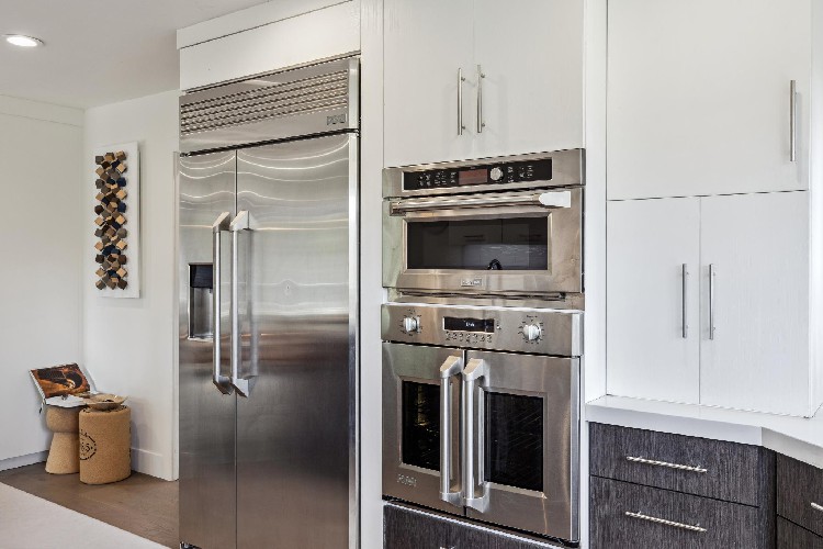 101 Bel Air Rd, Palo Alto, CA 90077